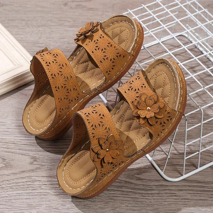 Malia - Sandali eleganti da donna con tacco a cuneo e motivo floreale, con un comfort eccezionale