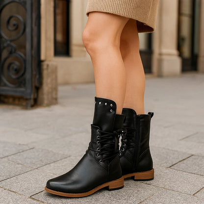 Stivaletti da Donna in Pelle con Borchie