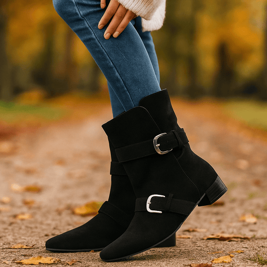 Stivaletti femminili camoscio - punta azzurra - cinturino - tacco basso